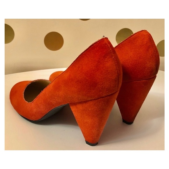 Urban Outfitters – Orange Suede Heels - Picture 1 of 8